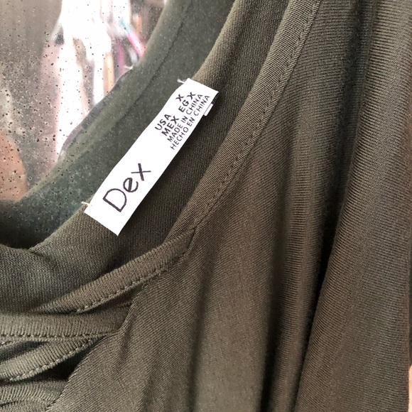 Green 💚 Ruffle Top NWOT - Picture 4 of 5